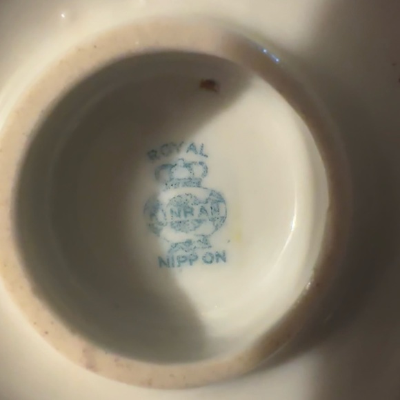 Royal Nippon Vintage two handles vase. Vintage Hand Painted. - Picture 6 of 7